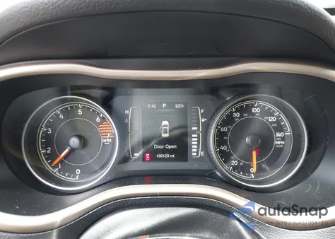 2016 Jeep Cherokee Altitude z USA, uszkodzony, nr VIN 1C4PJLAB7GW307900